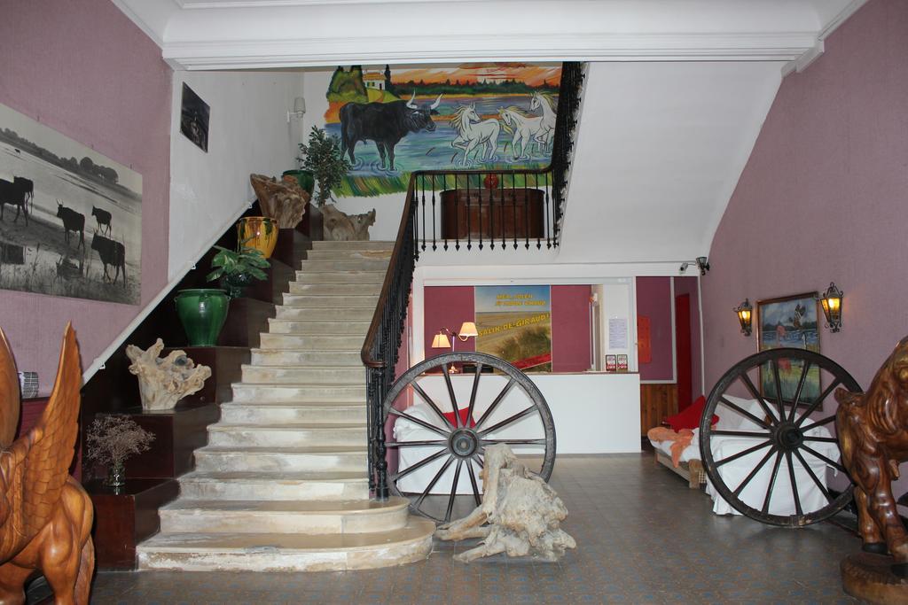 Hotel Restaurant La Camargue Salin-de-Giraud Exterior photo