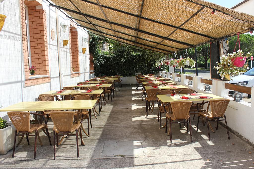 Hotel Restaurant La Camargue Salin-de-Giraud Exterior photo